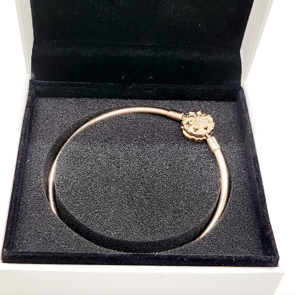 Pandora Moments Sparkling Snowflake Clasp Bangle In Rose Gold - Picture 7 of 13